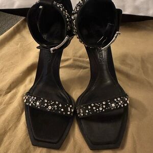 ALEXANDER MCQUEEN~Elegant Black Bejeweled Heels